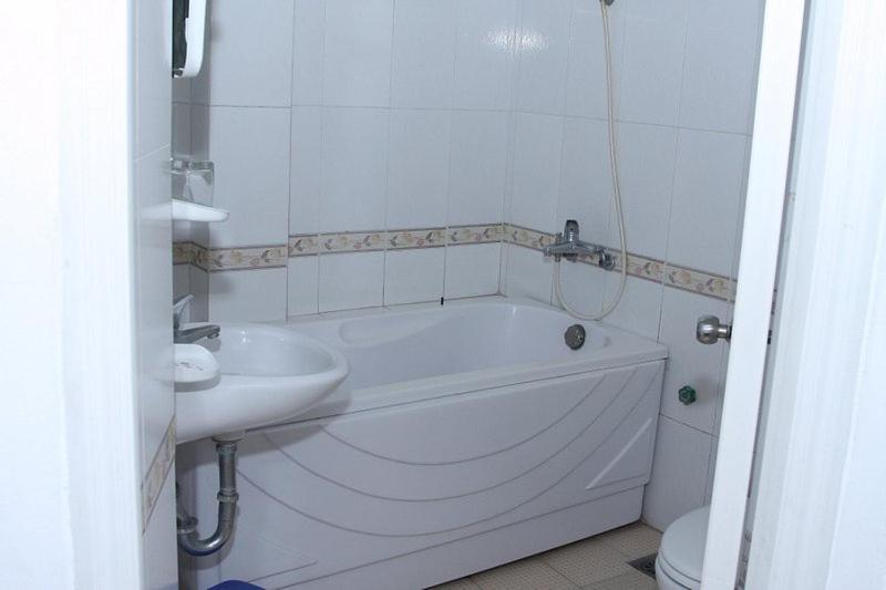 Hoang Cuong Hotel 15 Nguyen Thai Hoc Hà Nội Ngoại thất bức ảnh